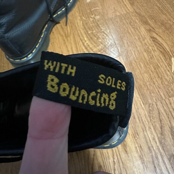 Dr Doc Martens Black 100% Leather Boots with Embroidered Red Roses 1460 Vonda 9 - Picture 5 of 14